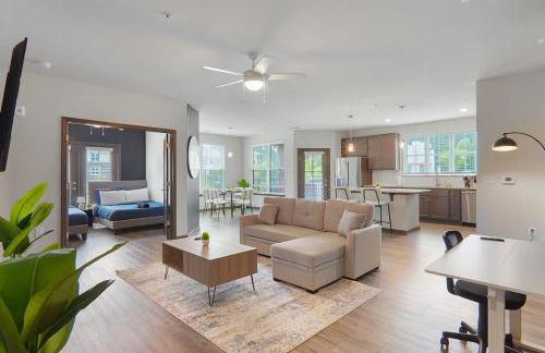 3BR King Bed Balcony North Raleigh - Foto 20