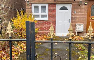 Stylish 2-Guest Studio with Netflix, Prime - FREE WIFI & FREE PARKING - Aroluchi Ville - Foto 10