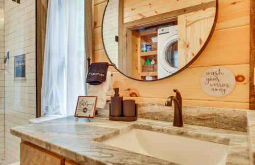 Hot Tub and River Access Family McCaysville Cabin - Foto 15