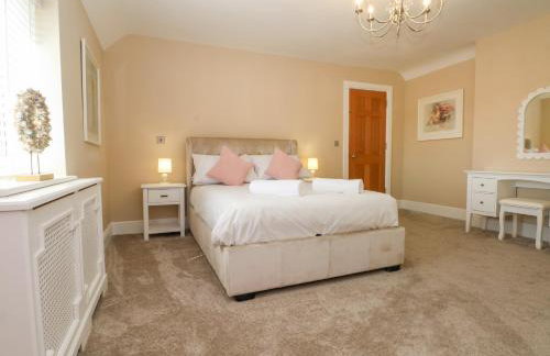 Meadow Manor And Spa - Photo 54