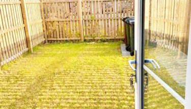 3 bed house with parking near airport - Foto 5