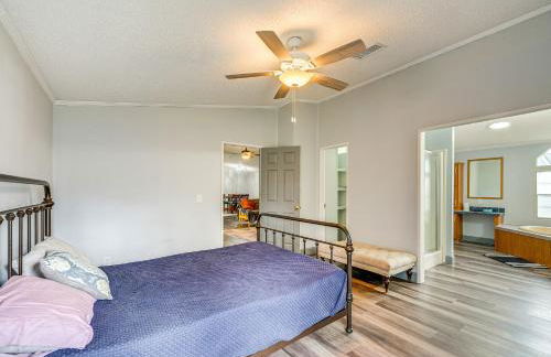 Charming Farmhouse in Morriston with Fenced Yard - Foto 15