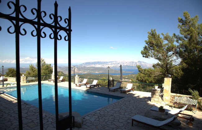 Estate Dafnopanagia Luxury Apartment - Photo 48