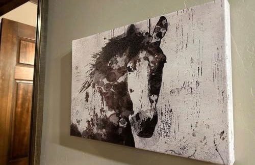 Lux Western Cabin Pool Table Ping Pong Vibes - Foto 49