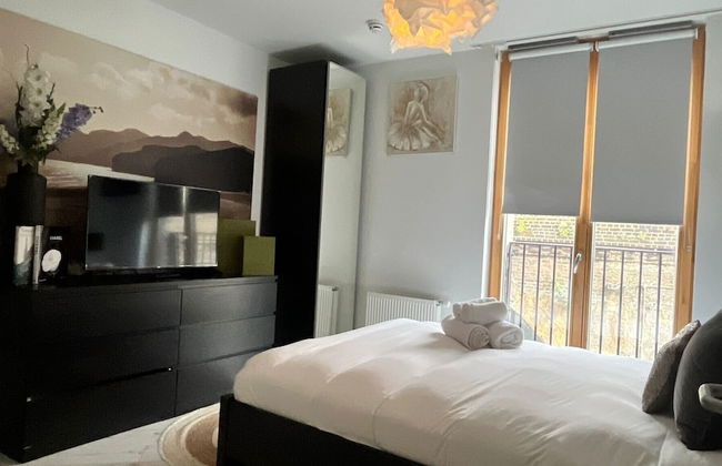 Notting Hill 2-bed Apt With Balcony, 1 min to Tube - Photo 5