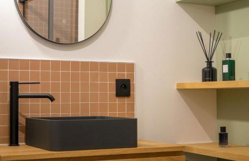 Appartement Design classé 3 étoiles avec Terrasse & Parking Privé - Hyper Centre Orléans - Foto 17