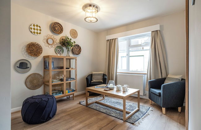 Bright&Spacious 3BD in Centre of Bourton - Photo 49