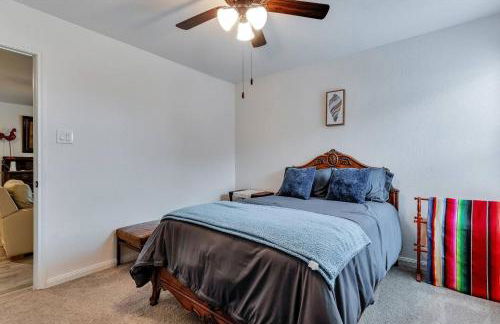 Lake Conroe Family Retreat BBQ, Games, and Boating - Photo 13