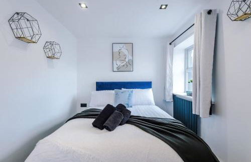 Incredible Home With Games Room, Sleeps 8, Parking Included, Perfect For Groups, Families, Contractors, Professionals - Photo 8