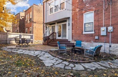 Walk to Forest Park Euclid Fire Pit Porch Swing - Foto 5