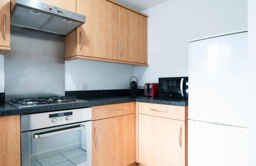 The Dakota - next to East Midlands Airport - Photo 17