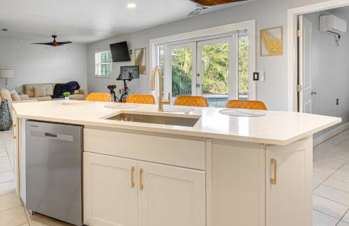 5 Mi to Downtown St Pete Private Oasis with Yard - Foto 8