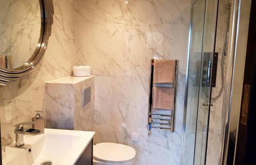 The Queens Head, Parkside Apartment 1 - Photo 7