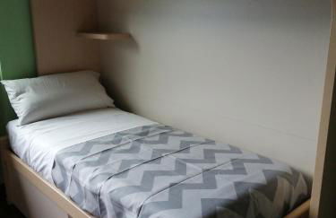 Between mountains and lake - Foto 16