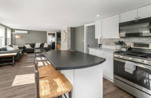 The Salty Oyster - Amazing Deck and Short Walk to beach - Foto 7