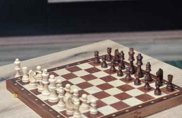 Luxsuite Still und Komfort 1 Balkon Grill TV-75 Zoll - Foto 21