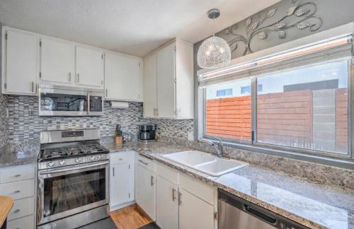 Fresh & Fun! Vegas 4BR w Heated Pool, Dog Friendly - Photo 3