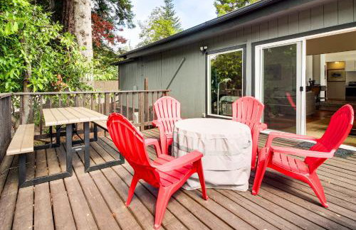 2 Mi to Downtown Coos Bay: Home w/ Deck, Fire Pits - Photo 22