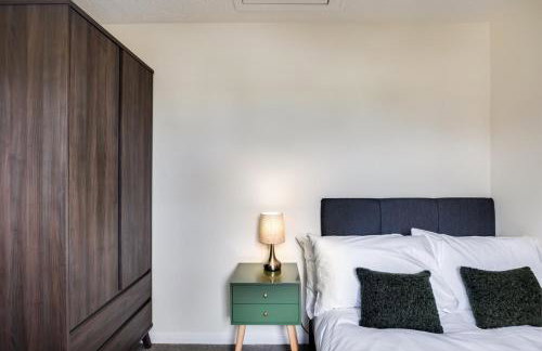 Winslow House - Walking Distance to the High Street - Driveway Parking, Fast WiFi, Smart TV and Self-Check-In by Yoko Property - Foto 7