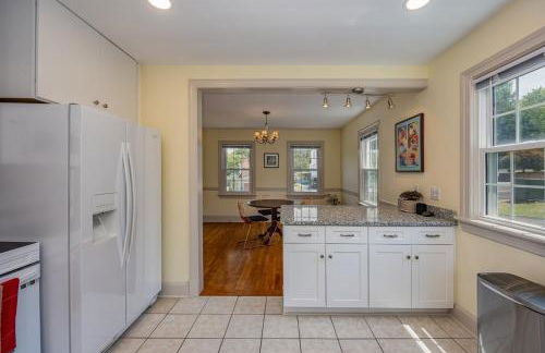 Harrisonburg Hidden Gem Across from JMU & Hotspots - Foto 21