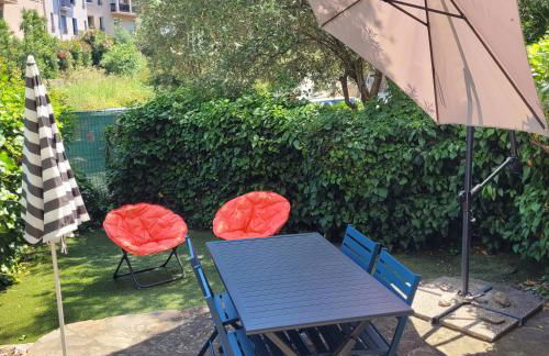 COLLIOURE tres bel appart a 150 metres des plages avec jardin prive et parking dans residence securisee - Foto 2