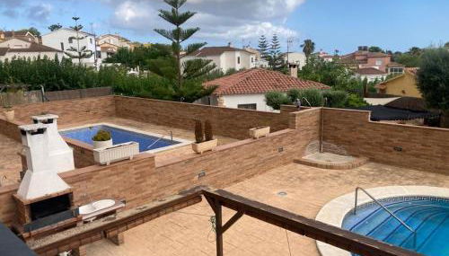 GRANDIOSO CHALET EN CASTELL DE POBLA MONTORNES - Foto 2