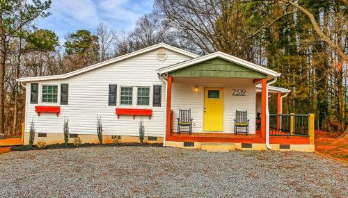 Three Bedroom Outdoorsy Escape in Huntersville - Foto 2