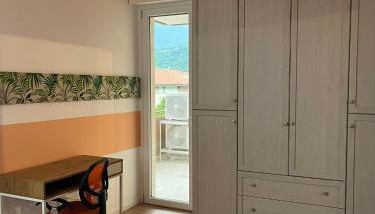 Tami Holidays - Photo 4, wardrobe