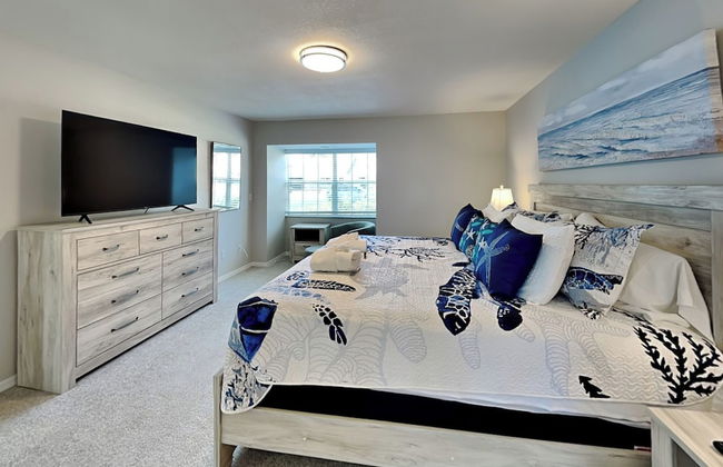 Sunny Palms Getaway - Photo 3