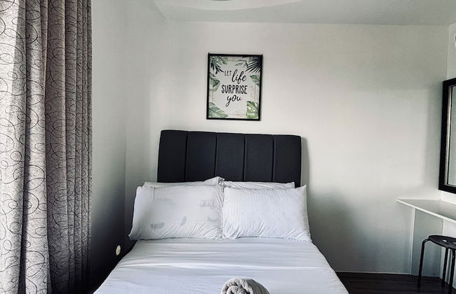 A Smooth & Cozy City Loft - Photo 3