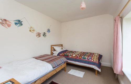 Stunning 3 Bedroom Cottage near Historic York - Photo 7