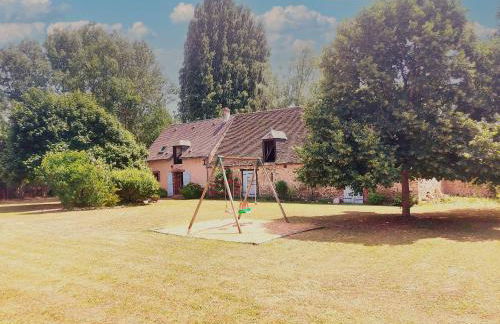 Gîte chaleureux dans un ancien corps de ferme avec wifi, cheminée et grand jardin à Châteaudun - FR-1-581-71 - Foto 1