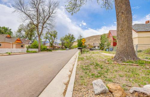 Walk to Dtwn Home with Vintage Charm in Cañon City! - Foto 26