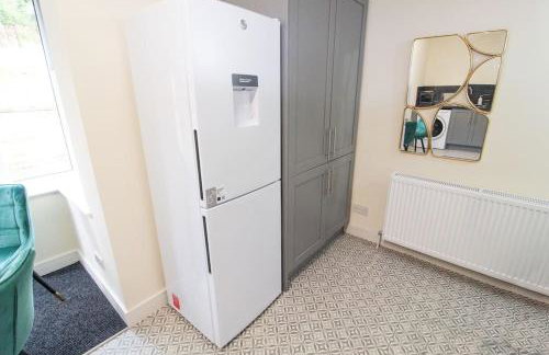 Cosy Modern 3 Bedroom House in Bradford City - Foto 36