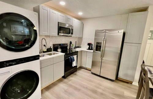 Apartment A, Restful,Cozy, close Sunland Park Mall - Foto 5