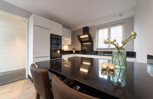 Luxury 8-person Wellness Villa With Sauna and Outdoor hot tub is Unique - Photo 35