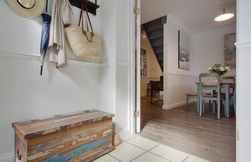 The Coach House Branksome - Photo 8