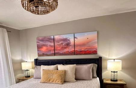 2 bedroom, large fenced yard, 3 mins from farmers market - Foto 7