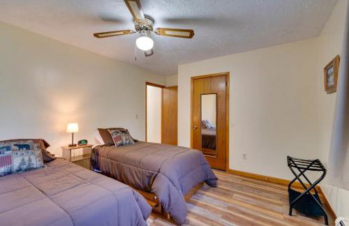 Peaceful Horseheads Hideaway with Deck and Yard! - Foto 23