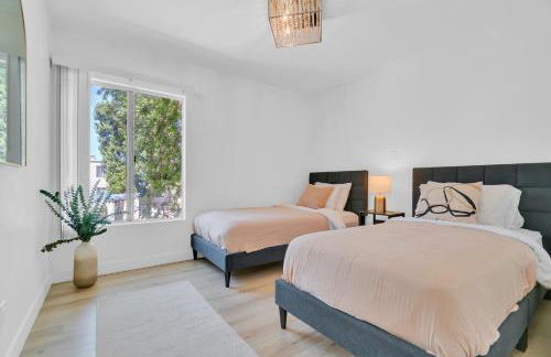 High Ceilings 3BR with Loft-2 Baths Pool & Jacuzzi - Foto 27