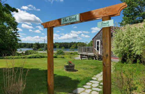 Cozy Pond Side Cottage in Bar Harbor! [The Nook] - Foto 4