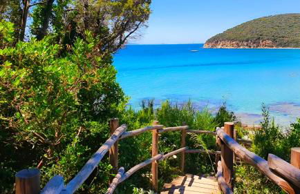 INCANTEVOLE CASA TOSCANA con travi in legno, ampia terrazza e vista sulle colline - Foto 4