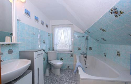 Private Apartment - Photo 13