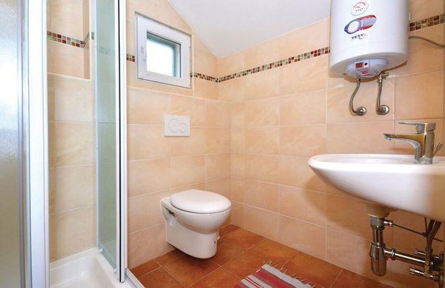 New Modern House in a Quiet Island Area w. Garden - Foto 17