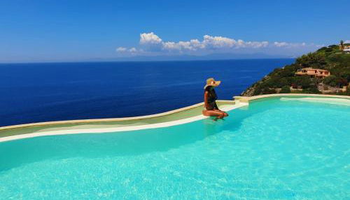 Villa Patty with infinity pool in front of the sea, parking and wifi - Foto 2