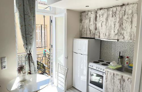 Xenias Rooms Apartments - Foto 8