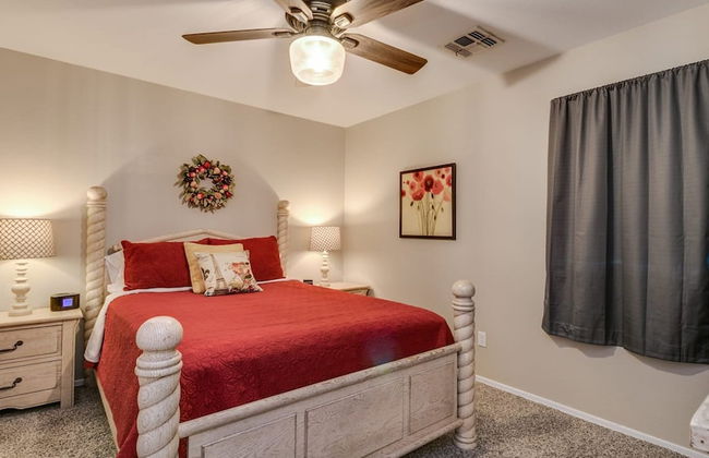 Spectacular Golf Course Home With Pool and Views! - Photo 4