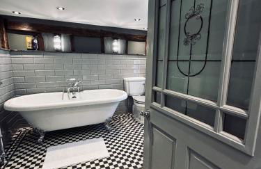 The Foremans House, With Hot Tub, A luxurious Historical pre 16th Century Grade II Listed House, location Essex in a picturesque Village, Country Pub In walking Distance - Foto 27