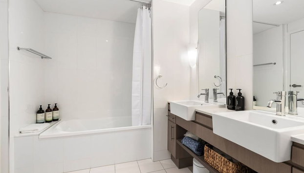 Lux Apartment Cairns - 9 Pools BBQ Gym - Foto 5, Zimmer