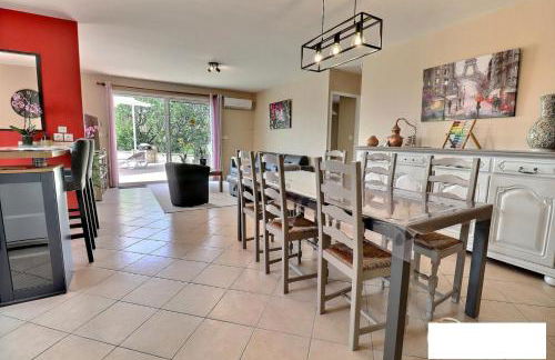 Gîte myosotis Piscine Privée 4 Chambres - Foto 12